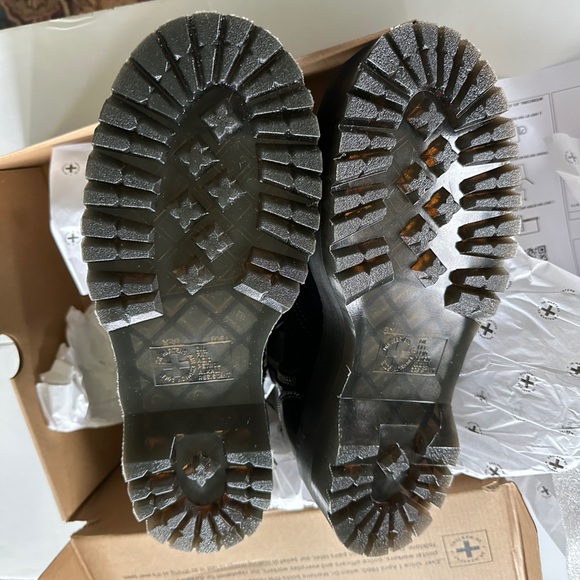 Dr. Marten Boots RARE Jadon Max Leather Platform Hardware Boots Size 10 - Picture 10 of 16